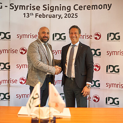 Signing ceremony Symrise expansion Egypt, f.l.t.r.: Shady William, Managing Director IDG and Ihab Rehab, Managing Director Egypt Food & Beverage Symrise